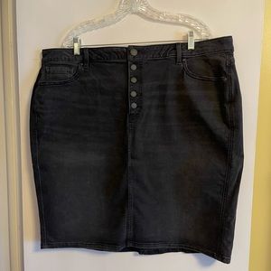 Lane Bryant Black Denim Skirt Sz 20 NWT
